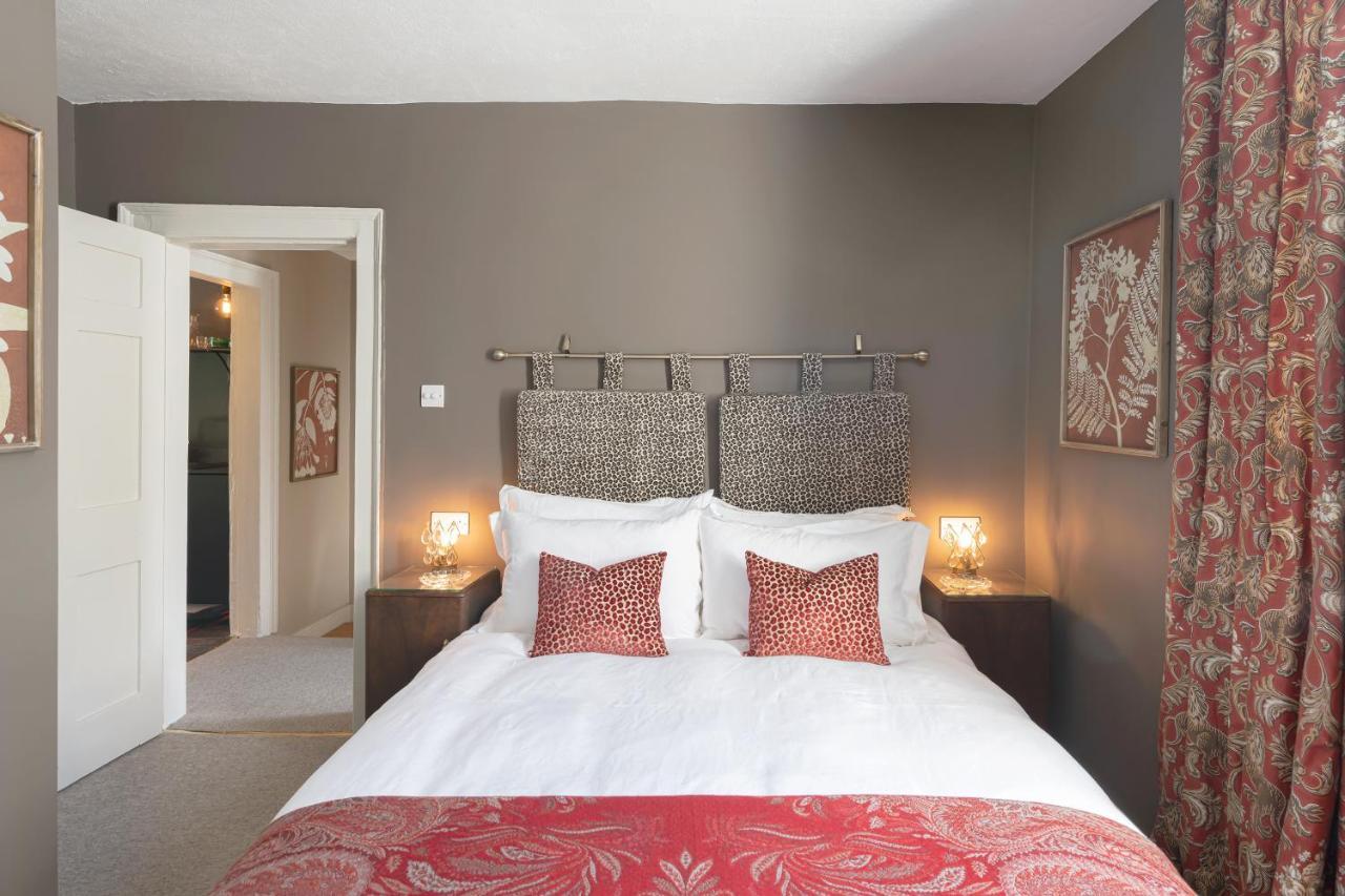 Central Apartment With Private Parking บาธ ภายนอก รูปภาพ